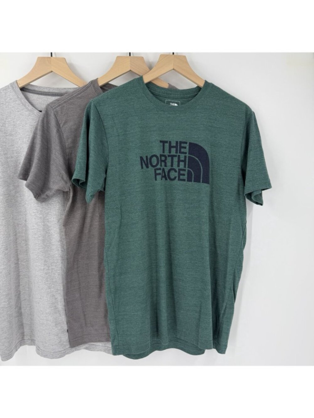 Bundle of 5 Men's The North Face Logo T-Shirts Size M Slim & Classic Fit - Picture 8 of 15